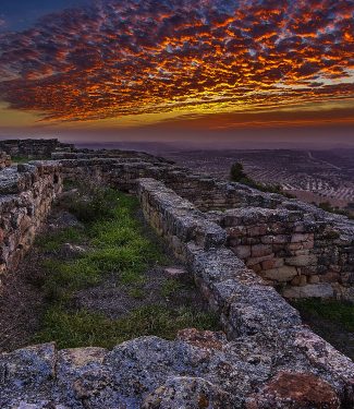 1er Premio. 'Fuego y tierra. (Cabezo de San Antonio de Calaceite)'. Marta Erce Echeverría.